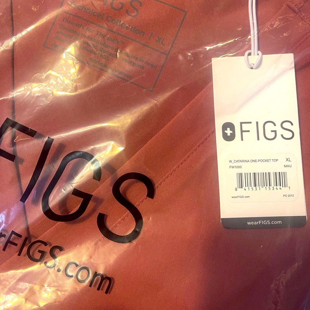 NEW FIGS TOP